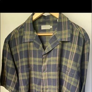 Mens short sleeve. Vince. Extra large